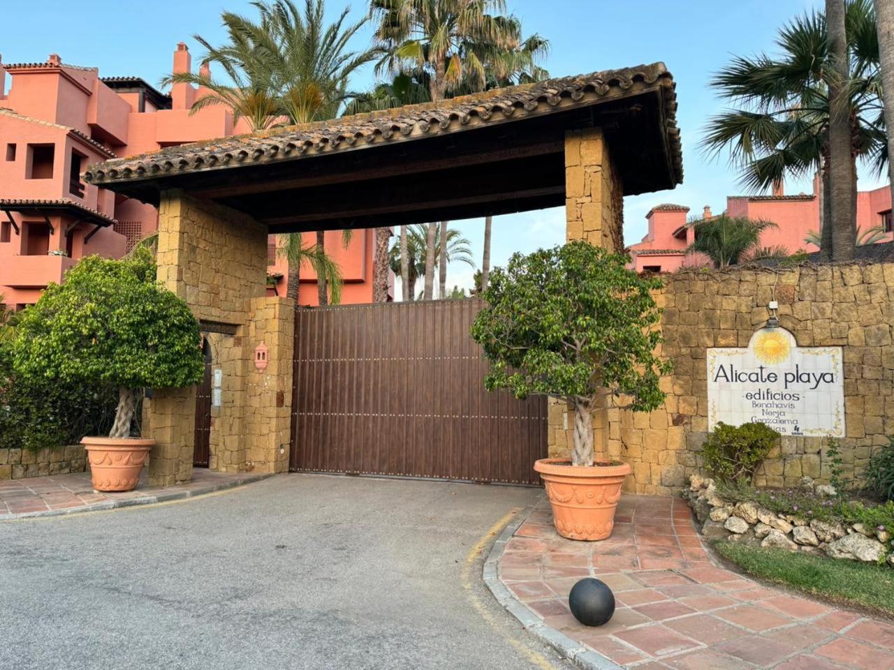 Marbella Bliss 2 Min To Alicate Beach And Pool In Residence Bagian luar foto